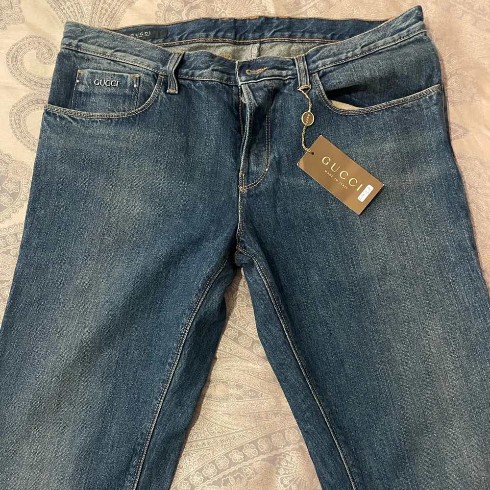 GUCCI MENS DENIM PANT WITH EMBOSSED DETAIL SZ 36